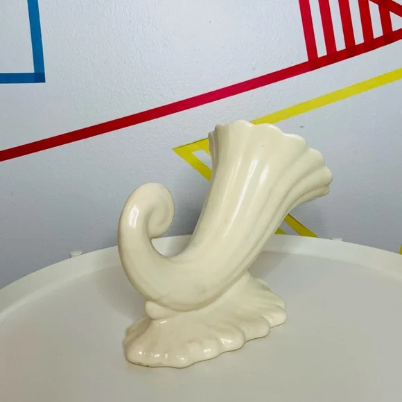 Seashell Vase - Picture 4 of 6